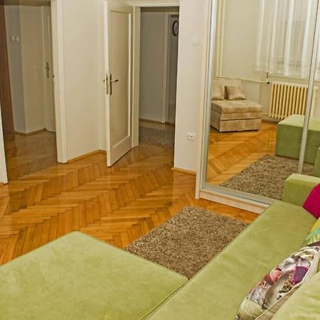 See U in Belgrad Exterior foto